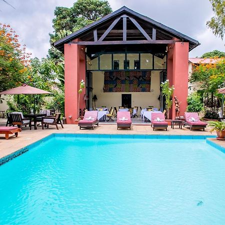 Hotel Hibiscus House Gambia Brufut Exterior foto