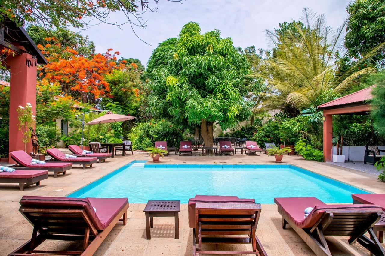 Hotel Hibiscus House Gambia Brufut Exterior foto