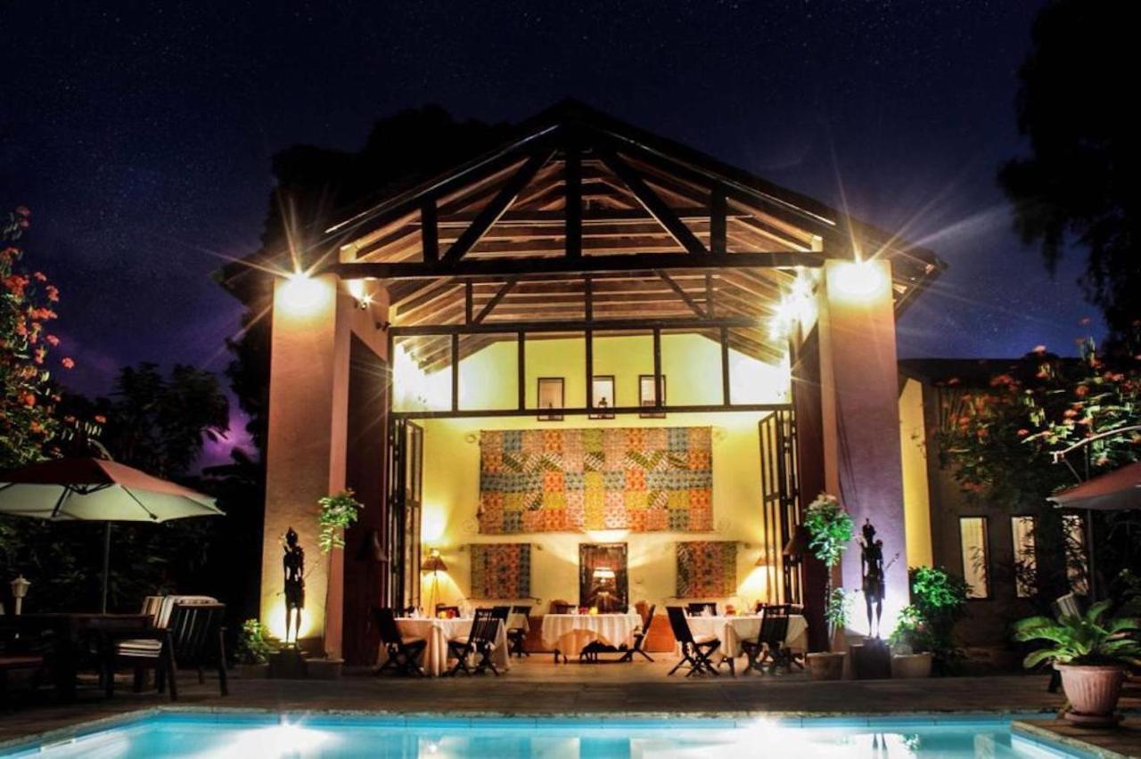Hotel Hibiscus House Gambia Brufut Exterior foto