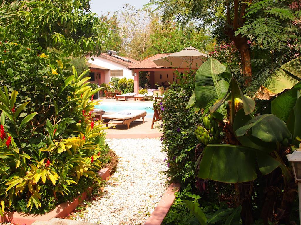 Hotel Hibiscus House Gambia Brufut Exterior foto