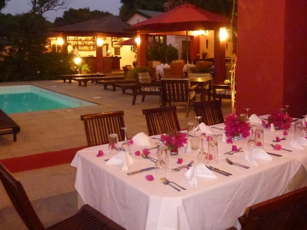 Hotel Hibiscus House Gambia Brufut Exterior foto