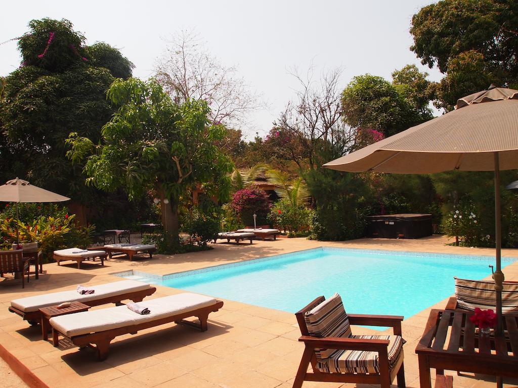 Hotel Hibiscus House Gambia Brufut Exterior foto