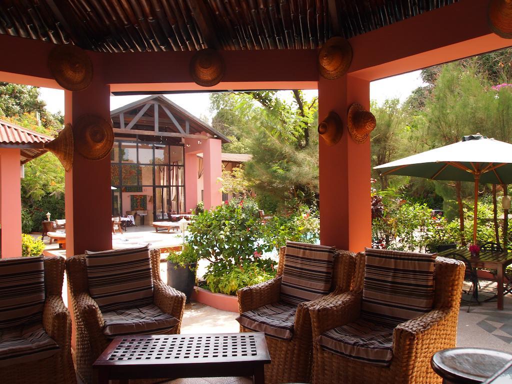 Hotel Hibiscus House Gambia Brufut Exterior foto